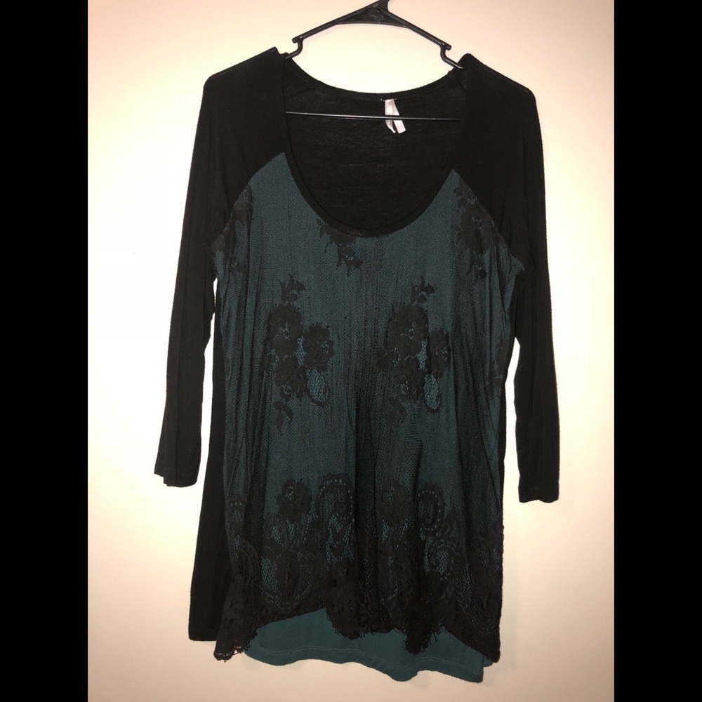Vanity lace top!